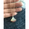 2024 fashion Women Luxury Designer Pendant Chain Necklaces Wedding Edition Skirt Fan-shaped 18K Rose Gold Collar with High Quality and Colorless