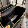 Klasyczne najlepsze metalowe uchwyt TOTE Cosmetic Case torebki z lustrzaną złotą sprzętą Matelasse łańcuch Crossbody Crossbody Black Vanity 18x10cm Uchwyt karty