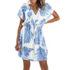 Robes décontractées Femmes Summer Beach Robe V Col Feuille Imprimer Taille élastique Manches courtes Bikini Cover-Up Soft Qick Dry Lady Vacances Mini