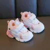 Scarpe da ginnastica per bambini Ragazzi Ragazze Inverno Plus Scarpe calde in cashmere Scarpe da passeggio antiscivolo per bambini Scarpe da studente Calzature da esterno 240220