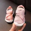 First Walkers 2023 Sommer-Baby-Sandalen, weich, atmungsaktiv, Unisex, für Kleinkinder, Jungen und Mädchen, Sport, Schwarz, Grau, Rosa, H24229