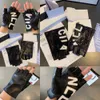 女性革の手袋冬の温かいシープスキンクラシックレターデザイナーグローブミトンタッチスクリーンブラックシープスキングローブサイズラグジュアリーブランド