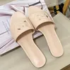 Nouvelles marques de luxe Slippers Femmes Lignes de ramiage des lettres d'été talons plats pantoufles extérieures tendance dames glissages scintiller des sandales de plage féminine diamants