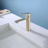 Rubinetti per lavabo da bagno Rubinetto in oro spazzolato Lavabo Tavolo da toilette e armadietto freddo Doppio comando