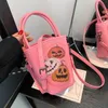 2024 Ny halloween tecknad flicka rolig en axel crossbody hink väska handhållen pumpa liten väska fabrik grossist i lager