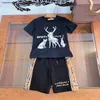 Neue Baby-Trainingsanzüge, Hirschmuster-Druck, Kinder-Designerkleidung, Größe 110–160 cm, kurzärmeliges T-Shirt und Shorts für Kinder, 24. Februar 2020