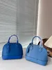 7A Borsa a conchiglia classica a forma di onda d'acqua di moda femminile di design di lusso di prima classe Borsa a tracolla portatile grande e versatile di capacità elegante e unica