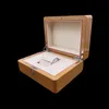 Коробки для часов Поставщик фабрики Красная кожаная деревянная коробка с буклетом Карты могут изготавливаться по индивидуальному заказу Подарочные чехлы для часов