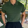 Kvinnors T-skjortor 2024 Herrstickade Jacquard Polo Shirt Casual Stripe V-ringad solid färg Kort ärm T-shirt Beskabel ljus lyx