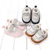 Premiers marcheurs bébé chaussures de marche en plein air semelle en caoutchouc souple en cuir PU rldren Sneaker infantile doublure chaude à l'intérieur nouveauté 2023FashionH24229