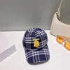 Klassisk baseballmössa Plaid Designbrev broderad solskydd Trucker Hattar Holiday Designer Hat Summer Lätt bomull Casquette för strandkläder