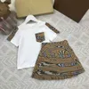Varumärkesbarn klänning sätter barnspårar baby flicka kläder storlek 110-160 rutigt lapptäcke kortärmad t-shirt och kjol 24feb20