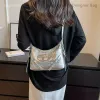 Sac de créateur Petit sac design plissé à la mode 2023 Nouvel été simple petit sac carré High Sense Sac à bandoulière décontracté pour femmes 75% Pas cher Outlet en gros