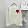 Kvinnors stickor Tees Designer Brand Round Necked Love Red Sweater Hollow Out Pullover Loose and Lazy Style Top 2023 New Batch T00n