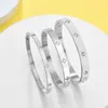 Designer Fashion Diamond Set Armband Zircon med Diamond Plum Clip Jewelry Spets Rostfritt stål Titanium Steel Armband 4mm6mm8mm Wide