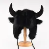 Berets Big Black Cow Fur Bomber Chapéus para Mulheres Homens Inverno Quente Proteção de Ouvido Personalidade À Prova de Vento Frio Ao Ar Livre Ciclismo Chapéu de Algodão