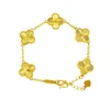 Designer Van cl-ap Un design di nicchia di un braccialetto scavato con erba fortunata a cinque fiori in lega di rame oro vietnamita per gioielli di fascia alta di lusso leggero da donna