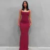 Grundläggande avslappnade klänningar Designer 2024 Summer Spaghetti Strap Black Long Dress Kvinnor ärmlös solid mager bodycon trumpet maxi sexig vestidos s5so