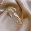 Moda vintage branco marisco placa curva 14k pulseira de ouro amarelo para mulheres sobreposição geométrica abertura pulseira jóias pulseras mujer