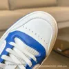 Parejas Nuevo cuero para hombre Mac80 Moda Zapatilla de deporte Edición alta Diseñador genuino Slip Sole Entrenador Estilo Deportes Zapato casual Mujeres Little White Rggy