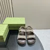 Designer slides sandálias chinelos verão apartamentos sexy plataforma de couro real sapatos senhoras praia sem esforço elegante 2 tiras com fivelas de ouro ajustadas mulheres