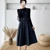 Outono inverno senhora moda macacão 2 peça conjunto vestido feminino preto camisola de malha superior xadrez tweed magro grande balanço midi vestido 240226