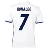 Klasyki Kit Kit Real Madrid Retro Soccer Jerseys 11 12 13 14 15 16 17 18 Benzema Ronaldo Kaka Zidane Sergio Ramos Modric Bale Finals Vintage Football Shirt