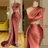 Sexy arabische Dubai Abendkleider tragen eine Schulterkristallperlen Langschläfe Plus Größe Party Promkleider Scheide Seite SPL spl
