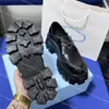 Designerskie buty mężczyźni kobiety swobodne platforma monolith Trójkąt logo czarne skórzane buty Zwiększ platformę trampki Cloudbust klasyczne patent mokasyny trenerzy 002