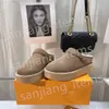 Vintage präglade tofflor CLOG Designer Sandaler Easy Mule Pälsfoder Kvinnor Män glider brun mysig komfort glider mocka Shearling Warm Flats Shoes Strap Sneakers