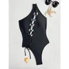 Damenbadebekleidung Solid Black Einteiliger Badeanzug Frauen 2024 Single Shoulder Bikini Sexy Cross Hollow Out Monikini Summer Beach Bodysuit