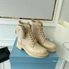 Zapatos de mujer de estilo británico, botas altas de nailon, cortos Martin, con cordones, otoño e invierno, 2023