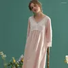 Damen-Nachtwäsche, Damen-Nachthemd, elegantes Damen-Sommerkleid, Weiß, Rosa