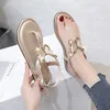 Sandalen vrouwen zomer voor schoenen jelly mode kleurrijke vlinder kristal buitenkleding casual strand flip flops vrouwelijk grote si 97