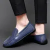 Elbise ayakkabılar erkekler deri bezelye tembel kalın dip moda trend all-mwch rahat loafers bahar ve yaz ana