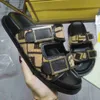 الرجال النعال المصممة صندل أصلي أحذية جلدية حذاء رافيا شريحة مزدوجة الشريحة F slipper ناعمة مسطحة الأحذية القش شريحة زوجين الصيف المطاط الشاطئ النعال 35-45