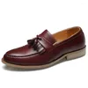 Klänningskor Fashion Men's Formal Wedding Leather Tassel Casual Loafers glider på