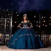 Blå quinceanera klänningar mexikanska applikationer spetspärlor bollklänningar med axel långa ärmar spetsar upp a-line puffy vestidos de xv