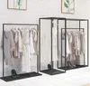 Hängare Display Rack of Clothing Store är för klädhängare för män och kvinnor.