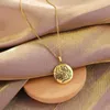 Pendanthalsband Vintage Locket for Women Store Pos med snidade blommor CLAVICLE CHAVID NOSTALGIA Tendens Fashion Jewelry