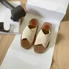 CHL Flat Slippers Женская вышиваемая туфли на каблуках летние водонепроницаемые универсальные французские высокие каблуки 230815