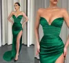 Sexy Emerald Green Mermaid Prom Dresses High Side Split Backless Charming Formal Party Wear Simple Satin Pleats Long Evening Gowns Special Occasion Wear