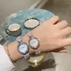 Armbanduhren 2023 Scottie Round Diamond-Encrusted Uhrenarmband Damenmode Temperament Armband Senior