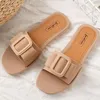 Slippers Comemore 2023 بغال غير رسمية الصيف المريح الصلفية الكورية الناعمة بدون كعب شاطئ الأحذية للبنات