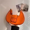 Le même luxe léger 8 couleurs 2023 nouveaux aisselles avec un design de niche et un sac à main à bandoulière Cheap Outlet 50% de réduction