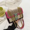 Texture Nieuwe damesmodeketen Eén schouderkleurcontrast crossbody kleine vierkante tas 50% korting op de outletwinkel