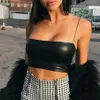 Bh's Sets Casual PU-leer Sexy Zwart hemdje Slash Neck Dames Street chic Crop Top Chique Ringbandjes Bodycon Skinny Camis Summer215d