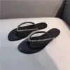 Pantoufles 2023 Été coréen décontracté pin-orteil chevrons pantoufle fond plat tête carrée strass chaussures de plage porter des sandales à l'extérieur