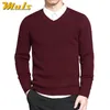 Maglioni da uomo Pullover da uomo Maglione con scollo a V stile basic Maglioni lavorati a maglia in cotone Solido Maglieria maschile Navy Rosso Nero Taglie forti 4XL 230831