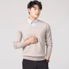 Camisolas masculinas homem pullovers inverno moda vneck camisola de lã de malha jumpers masculino roupas de lã padrão tops 230831